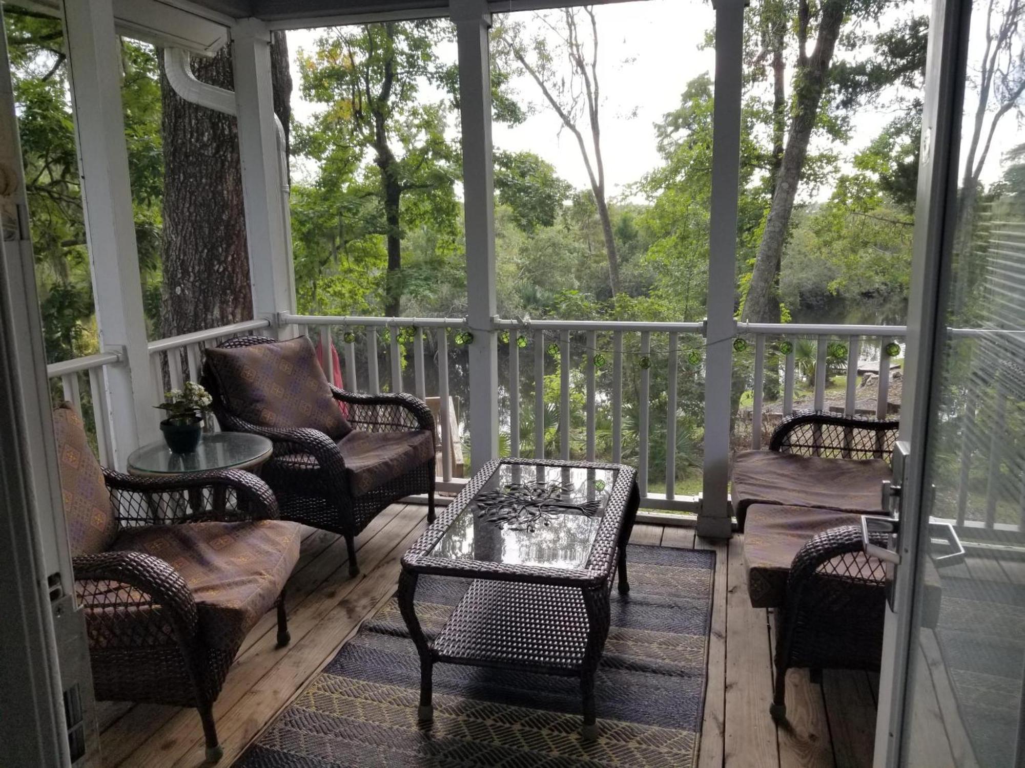 ホテル Live Oak Landing Freeport エクステリア 写真