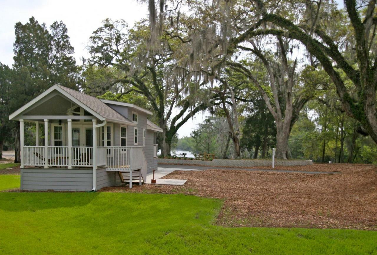 ホテル Live Oak Landing Freeport エクステリア 写真